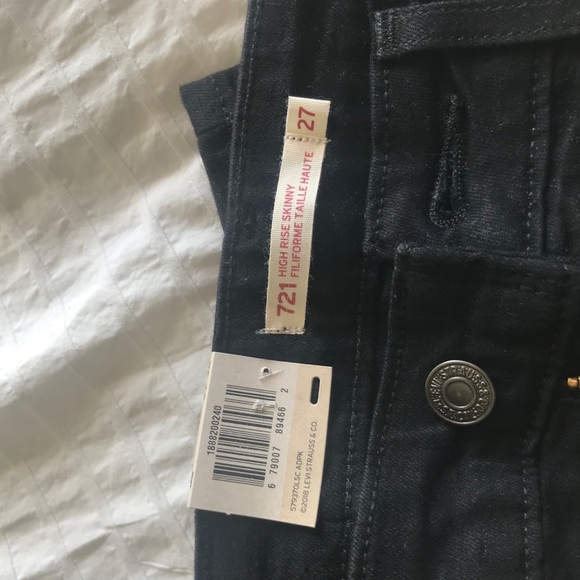 721 High Rise Skinny Jeans Jeans in Soft Black - Picture 5 of 9